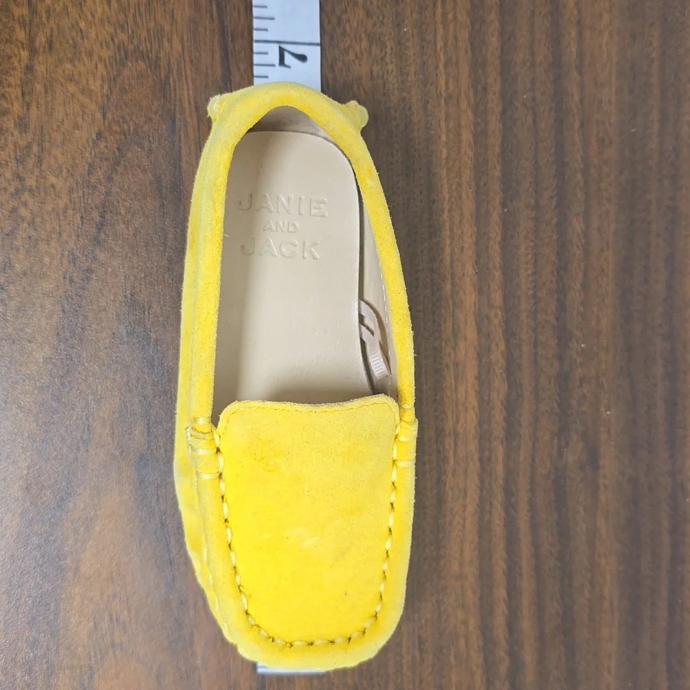 Janie and Jack Yellow Suede Moccasins – Toddler Size 5 (6.2”)